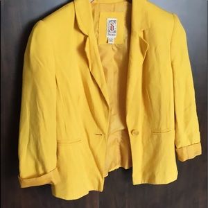 Yellow blazer